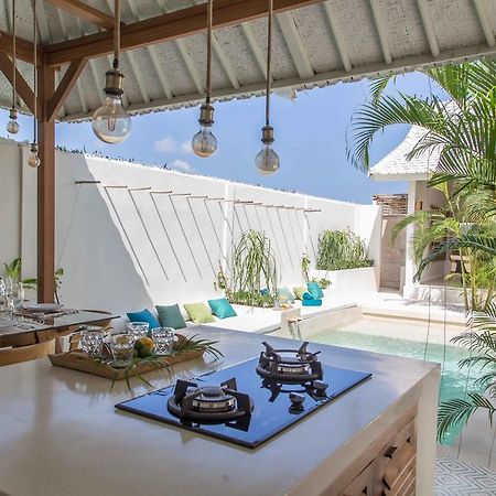 Villa Azcoyen - 3Br Villa In Canggu Exterior photo